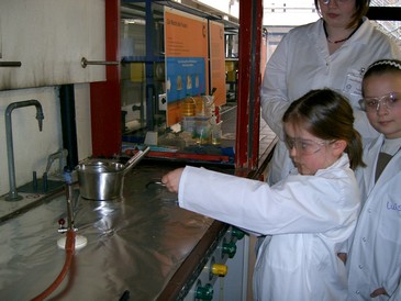 Chemikum Klasse 2-2010.jpg