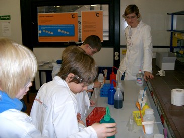 Chemikum Klasse 2-2014.jpg